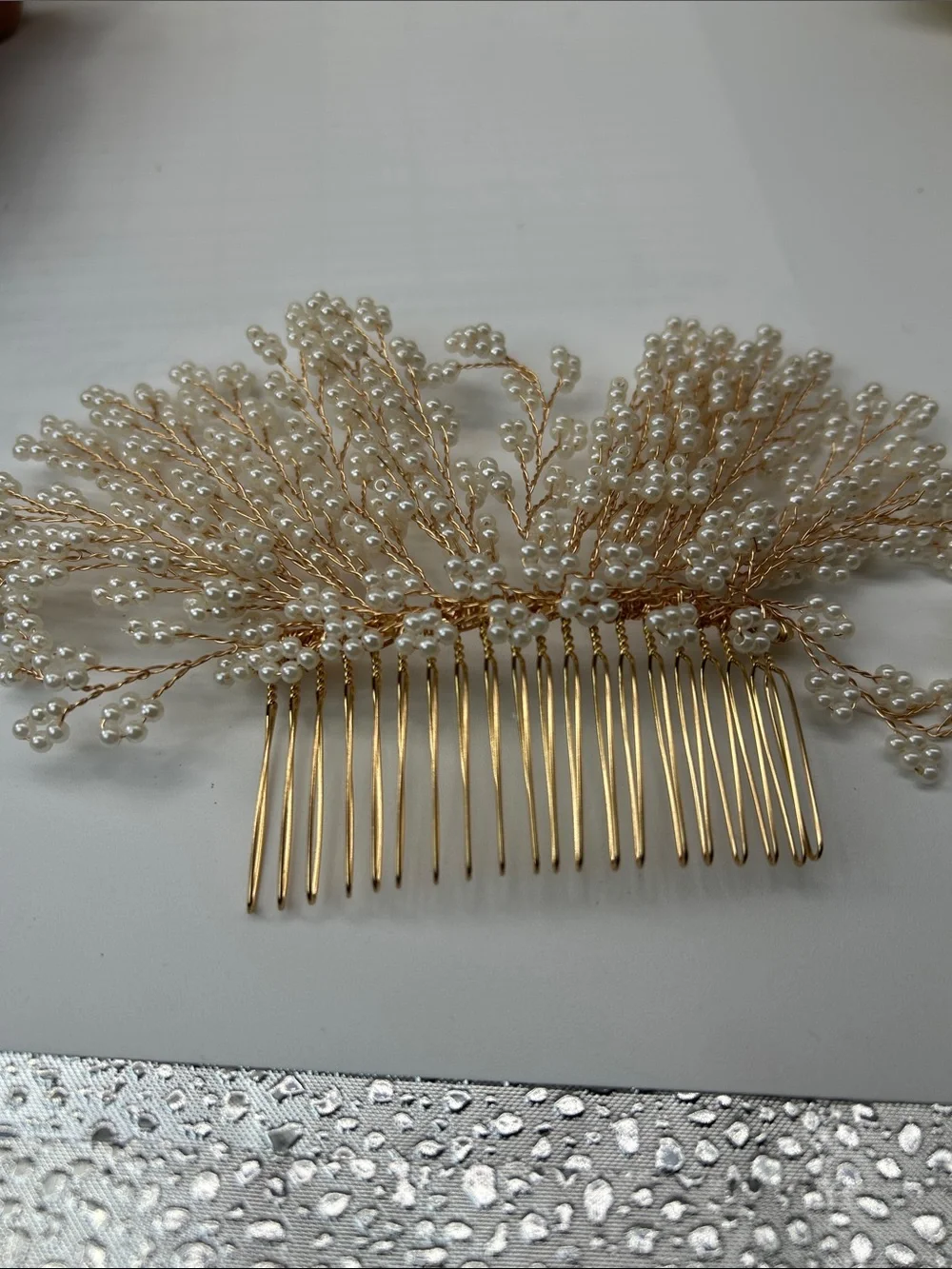 Gold Pearl Spray Hair Comb - Elegant White Pearl Accent